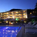 Et Costa Rossa Hotel