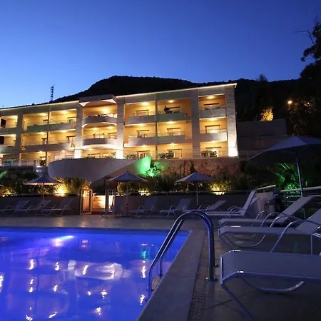 Et Costa Rossa Hotel