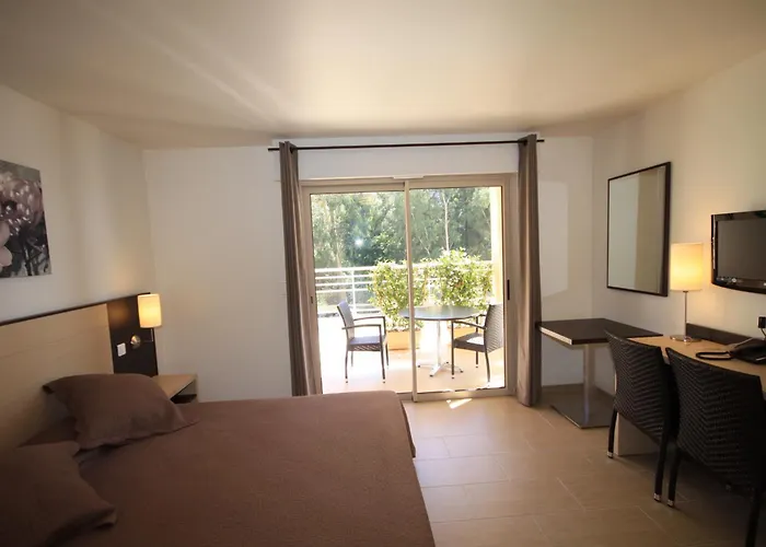 Et Costa Rossa מלון